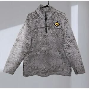 Iowa Hawkeyes Sherpa Quarter-Zip Pullover – Gray/Black Pattern (Unisex 2X)